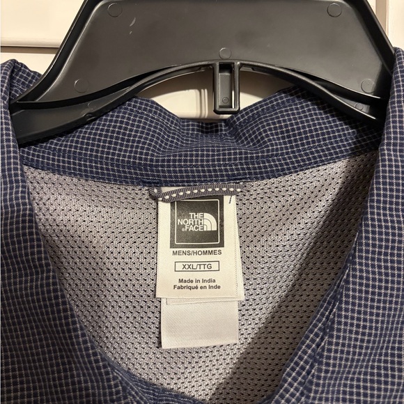 NWOT The North Face Men's Navy Blue Short Sleeve Shirt - Picture 3 of 3